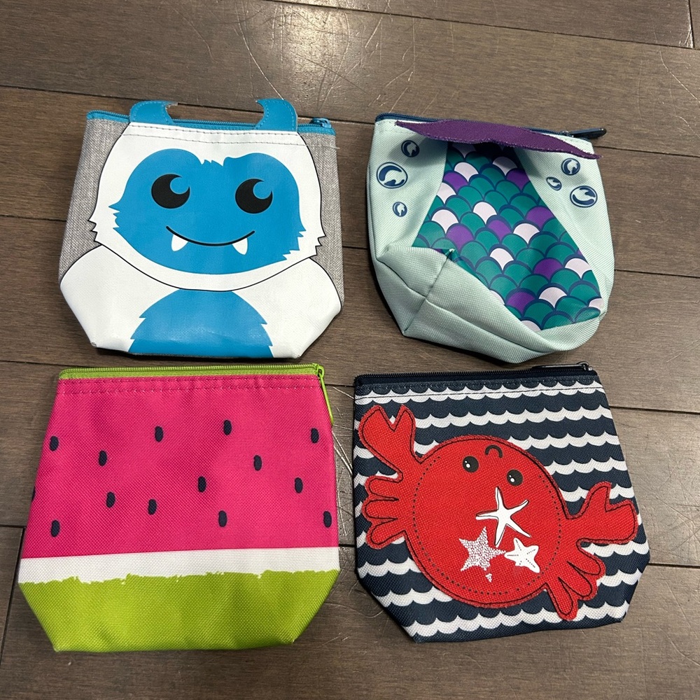Thirty-One Kids Cool Zip Snack pouch Set